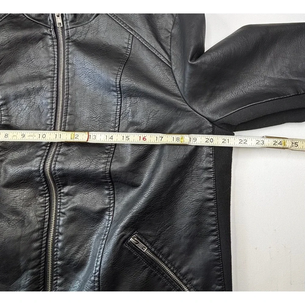 Torrid Womens Black Faux Leather Moto Jacket Ribbed Detail Plus Size 2 (18-20)